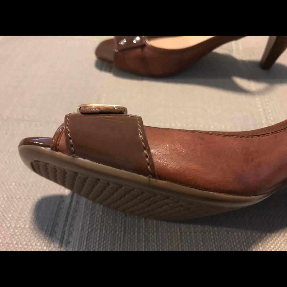 Cole Haan Size 6 Open Toe Slingback